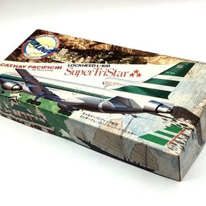 Hasegawa Airliner Love Liner 200 Series Garuda DC-9 Model Kit New 1:200 Scale